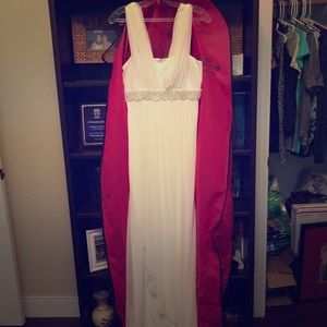 Wedding / formal dress - flattering!